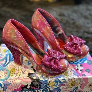 NWB Pink “oil slick” Nick of Time heels size 36 — pink, metallic sparkly NWT